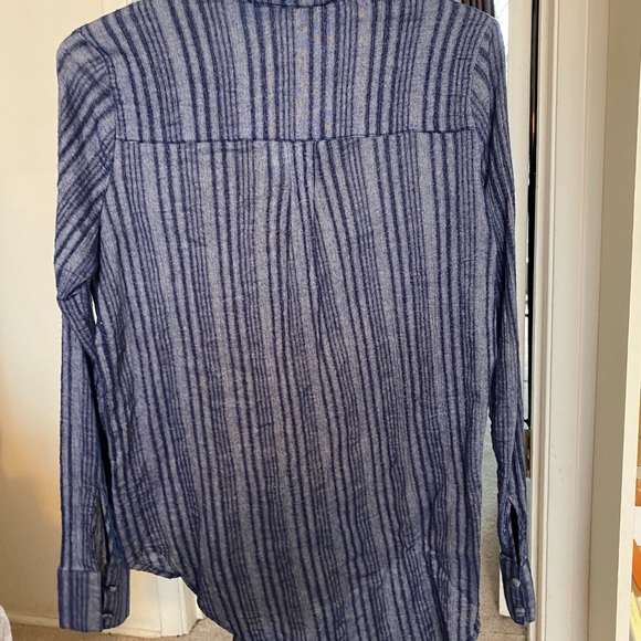 Blue striped blouse with cute bow and buttons (Korean boutique find) - Picture 3 of 3